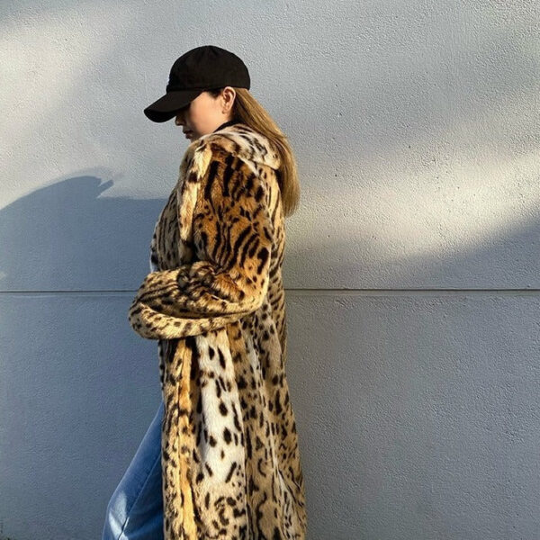 Charlotte - Veste Tendance avec Imprimé Tigre – Image 5