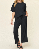 Kiera - Ensemble t-shirt ample à col rond texturé et pantalon à jambes larges