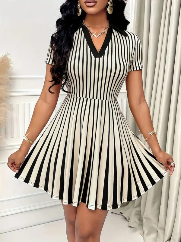 Armelda - Robe polo élégante à rayures pour femme – Image 8