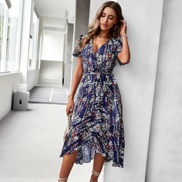 Celeste - Robe à manches courtes à col en V pour dames – Image 5